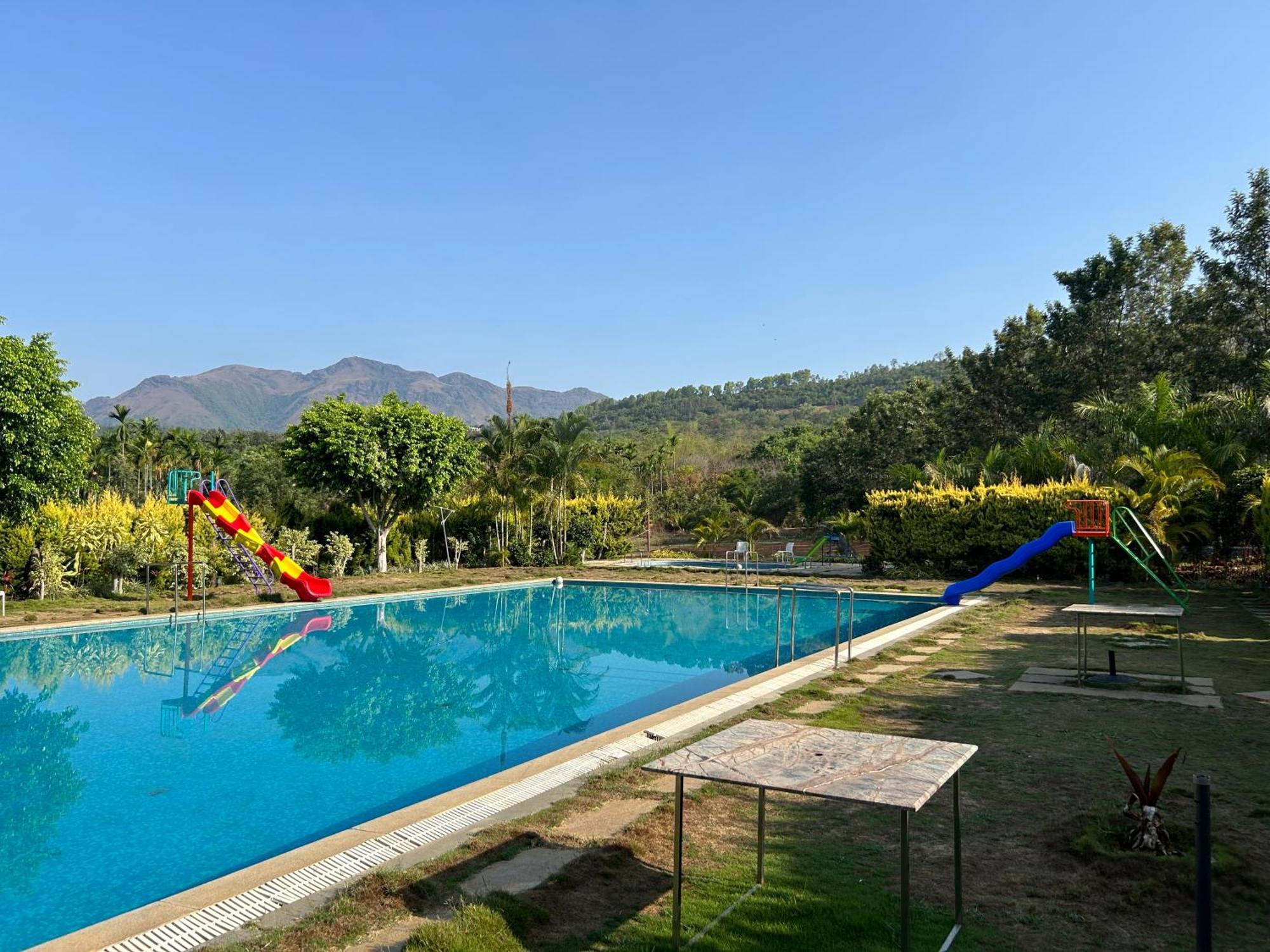 7 Heaven Villas & Resorts Chikmagalūr 外观 照片